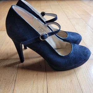 Metaphor Women Black Dress Heels. Size 8M